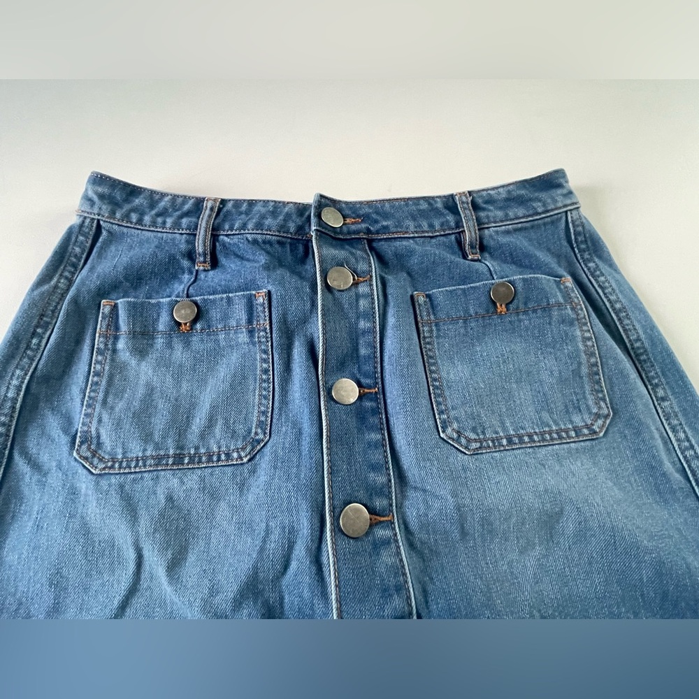 LOFT Ann Taylor Blue Jean Short Denim Skirt Raw Hem Pockets Size 8 New - Picture 11 of 16